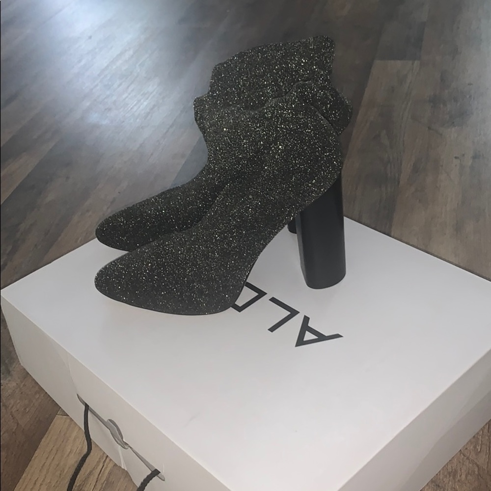 Boot heel - Picture 2 of 2